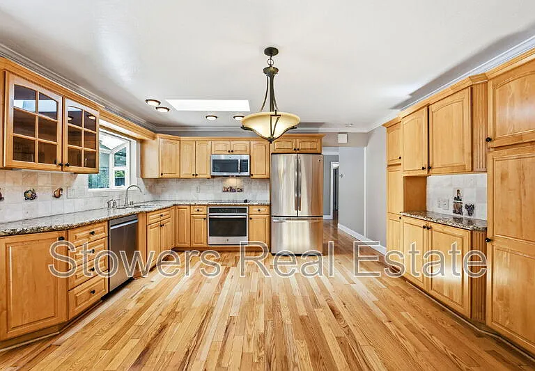 18 Van Gordon Pl — Photo 10