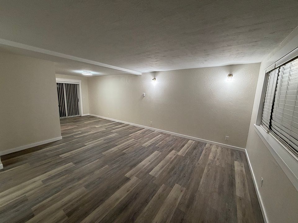 1st image of 901 E 21st St #3