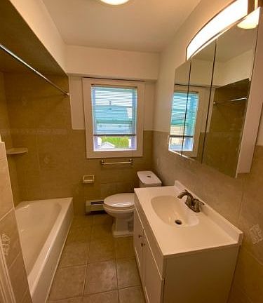 4th image of 114 Bergen St Floor 2