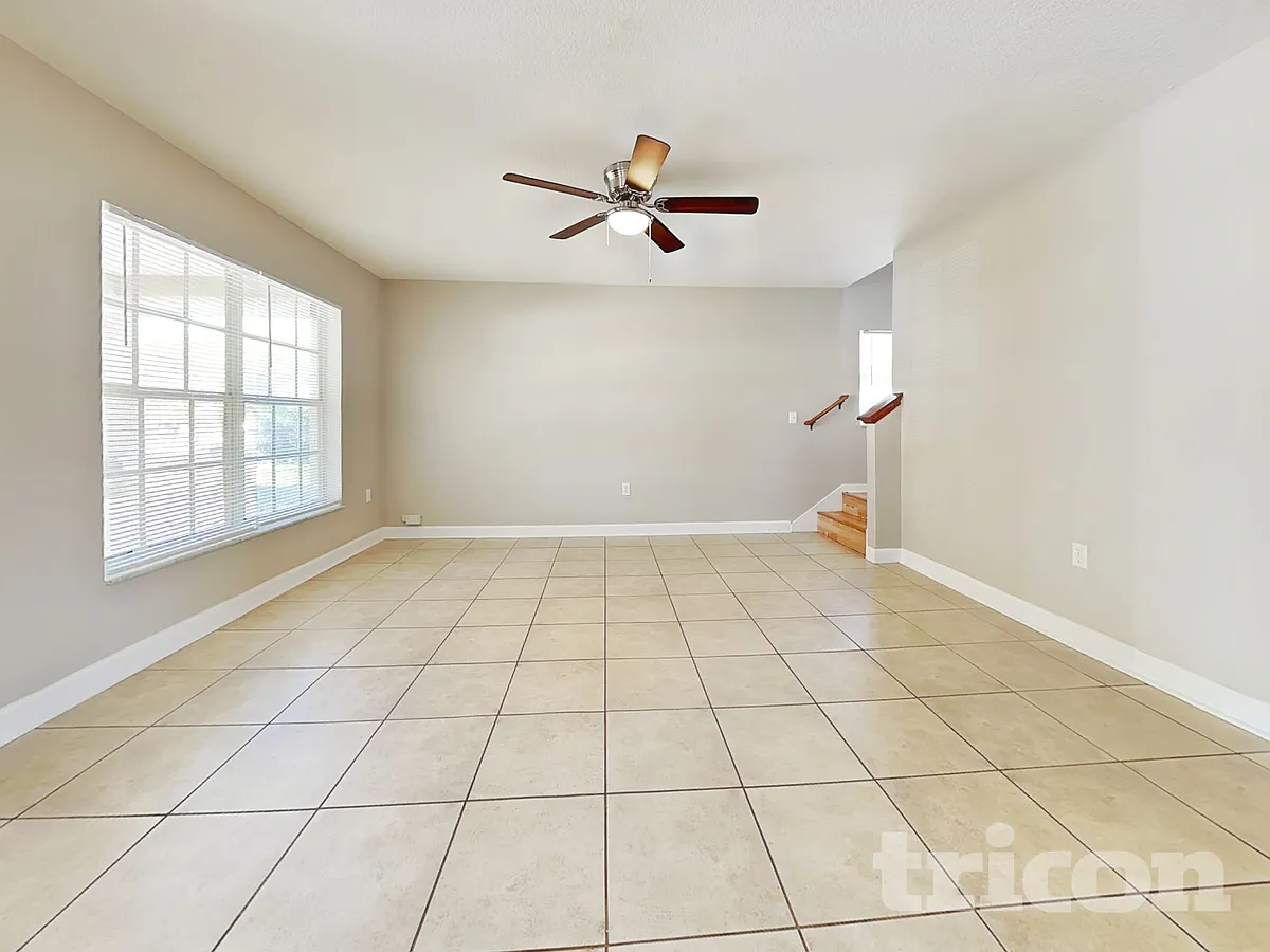 Building Photo - 10221 Summerview Cir