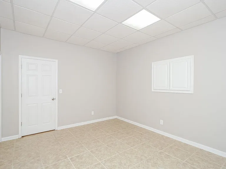 4548 White Rd — Photo 16