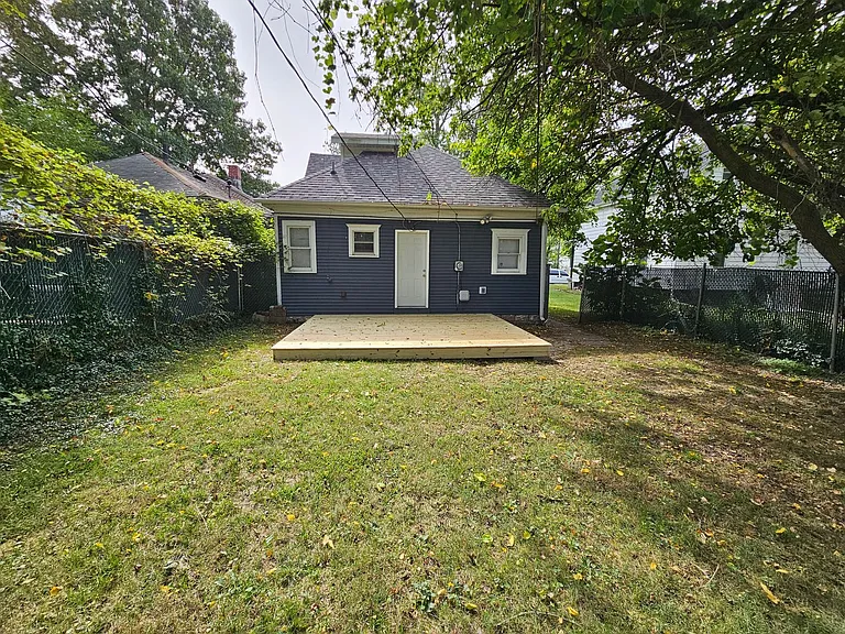 519 Howard St — Photo 26