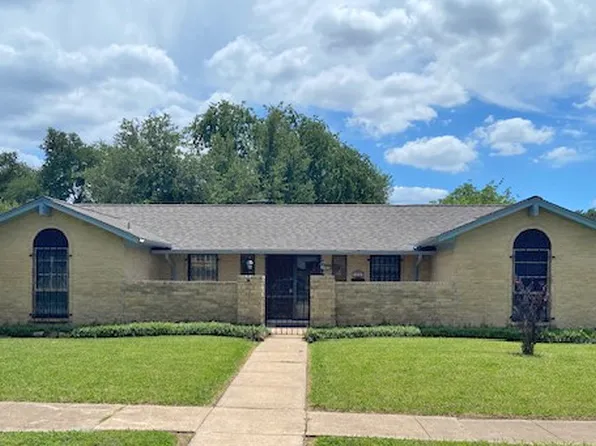 1818 Mission Dr, Garland, TX 75042