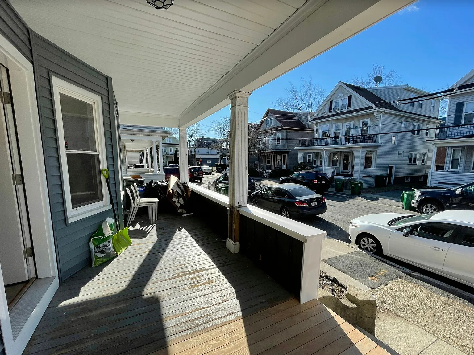 4 bed, 9999 sqft, $5,600 — Photo 2