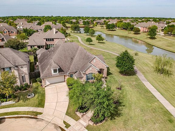 2nd image of 18802 Banyan Cove Ln