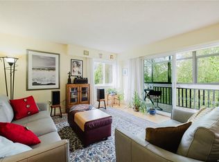 1012 Collinson St #403, Victoria, BC V8V3C1