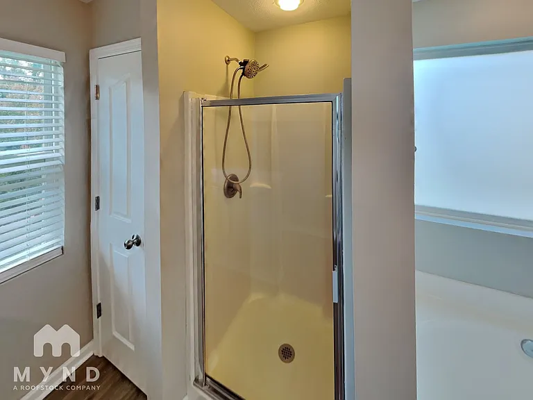 303 Holton Dr — Photo 17
