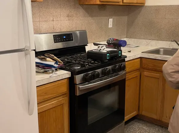 18 Mott Street image 1 of 11