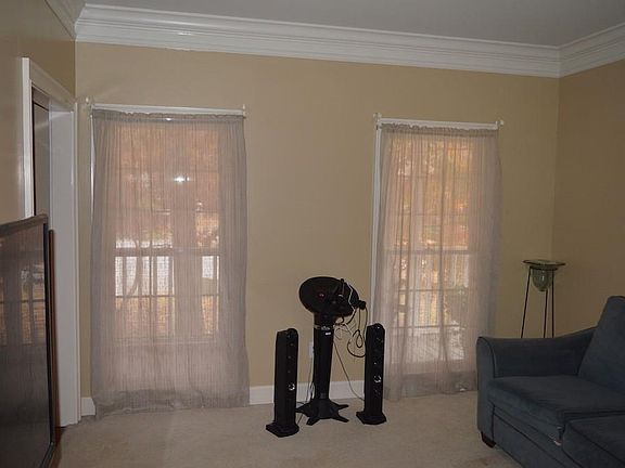 5th image of 1020 Larosa Dr