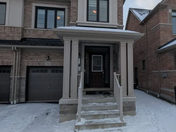 132 Laing Dr, Whitby, ON L1P 0N5
