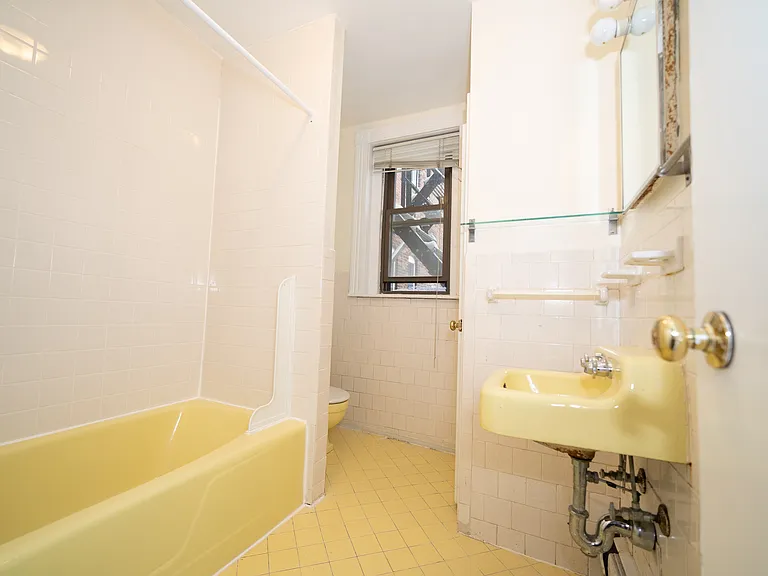 1728 Beacon St #1 — Photo 18