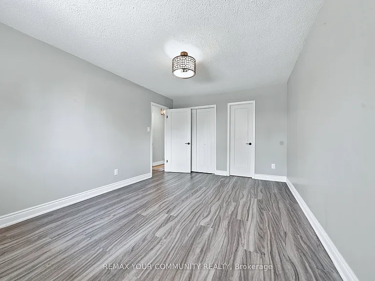 36 Roseville Dr #UPPER — Photo 18