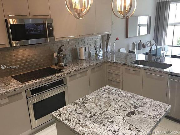 3rd image of 8485 NW 51st Ter
