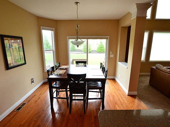 3rd image of 7450 Susan Springs Dr