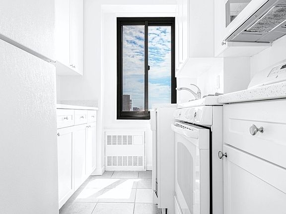 4th image of 25 W 132nd St APT 15A