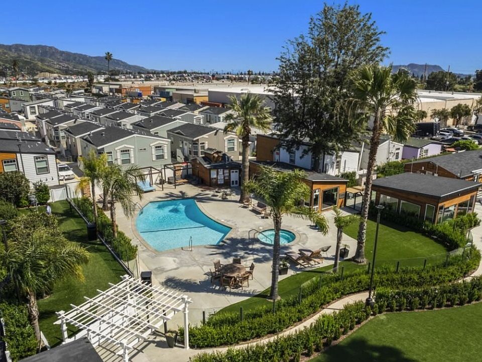 2nd image of 8250 Lankershim Blvd #23