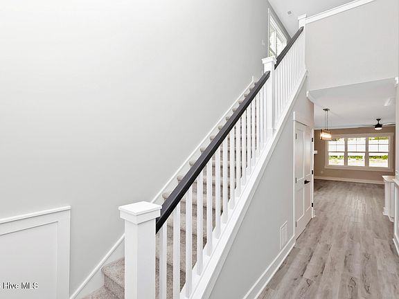 3rd image of 418 Summit Street