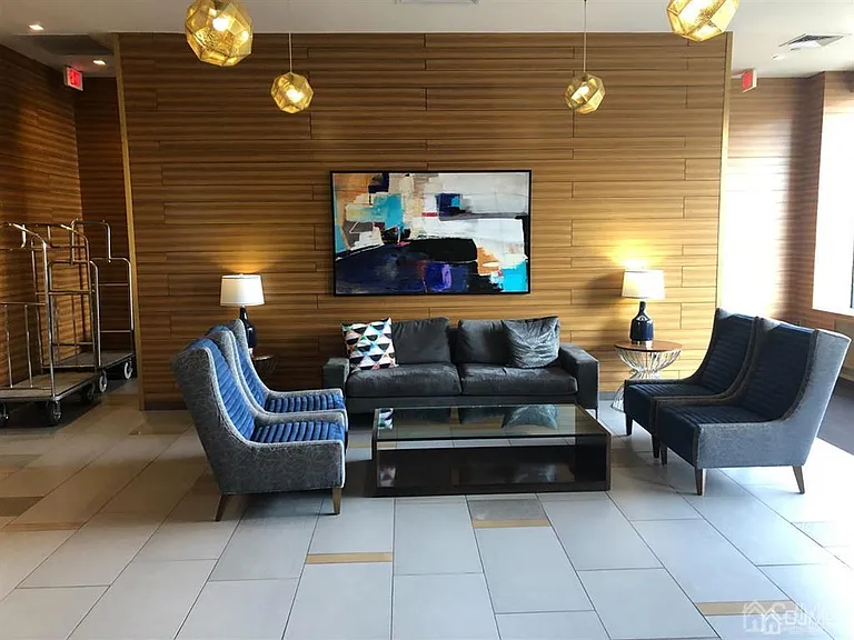 110 Somerset St #2109 — Photo 24