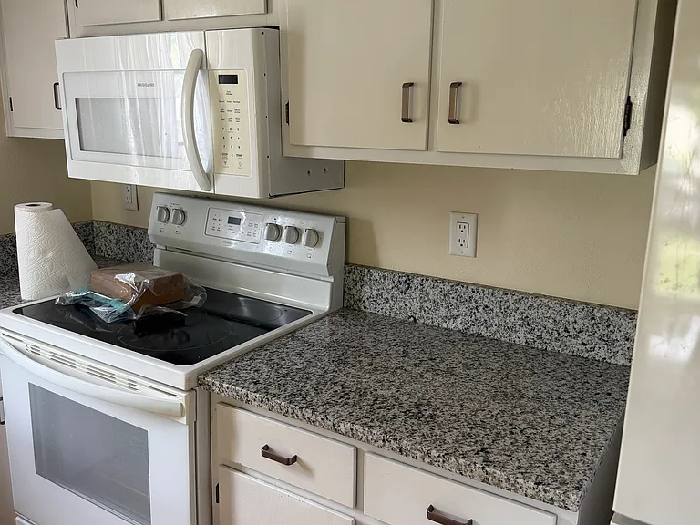 8711 Chloe Ct #8711 — Photo 12