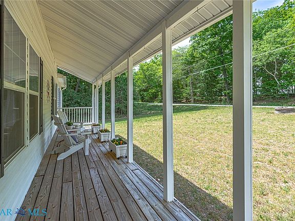 4th image of 1890 Mill Creek Rd