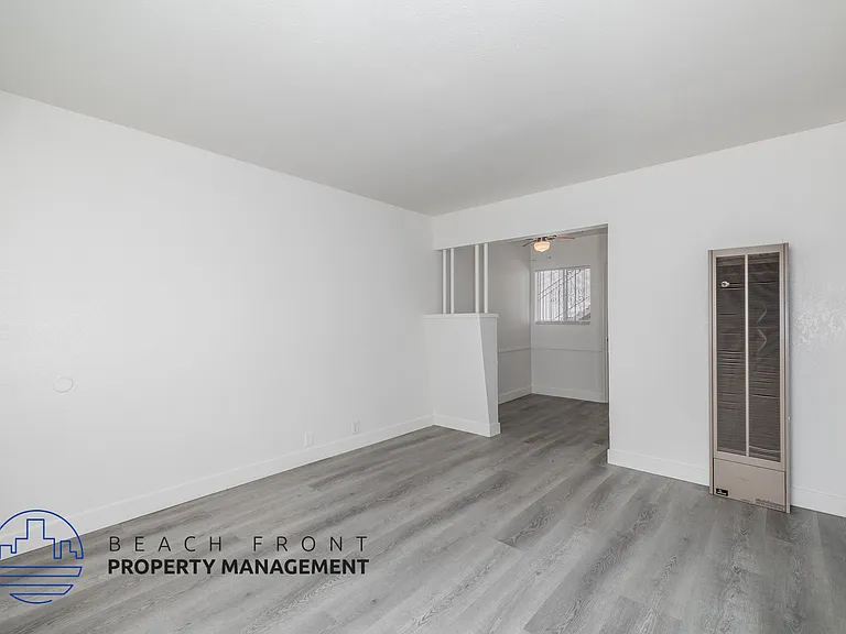 903 N Sloan Ave — Photo 8