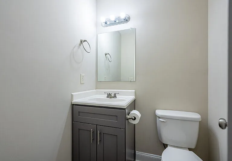 114 Bentley Pkwy #B — Photo 17