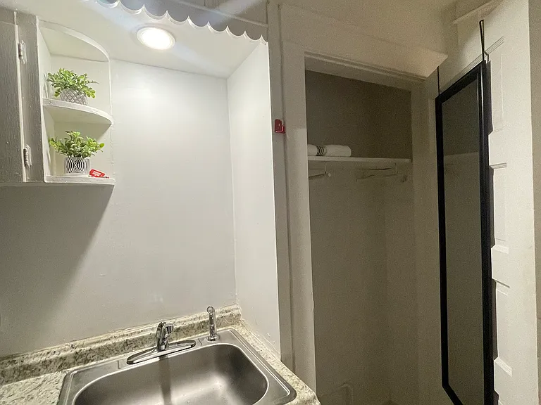 217 E Baker Ave — Photo 5