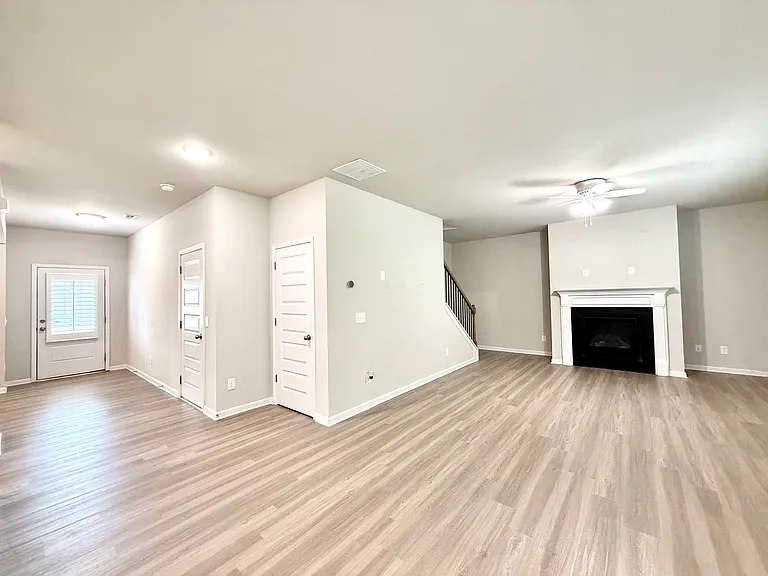 155 Brinson Cir — Photo 7