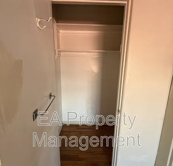 414 Pine St SE #2 — Photo 6