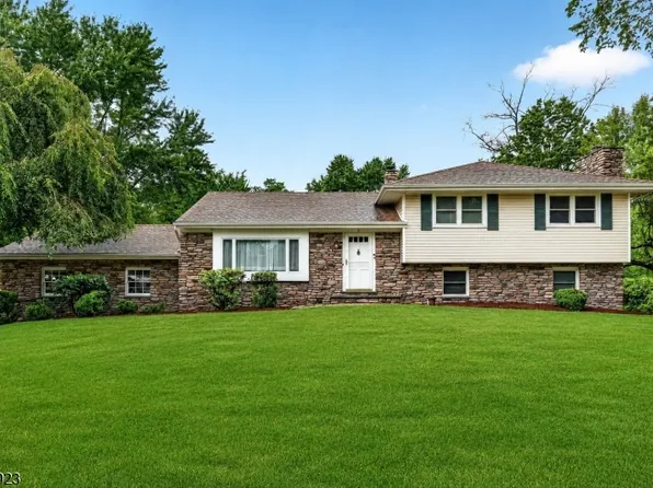 5 Grouse Rd, Hillsborough Twp., NJ 08844