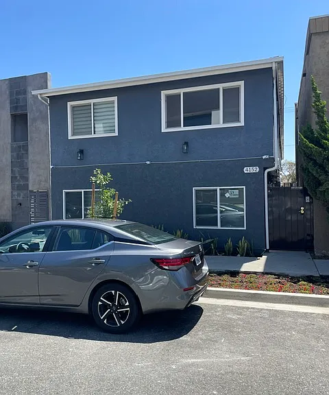 4152 N Business St #5 — Photo 1