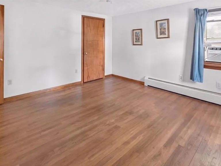 23 Thompson St — Photo 18