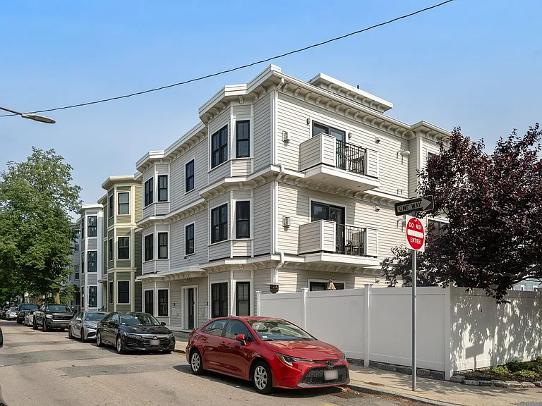 11 Howell St #2 — Photo 25