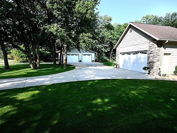 5 garage parking stalls