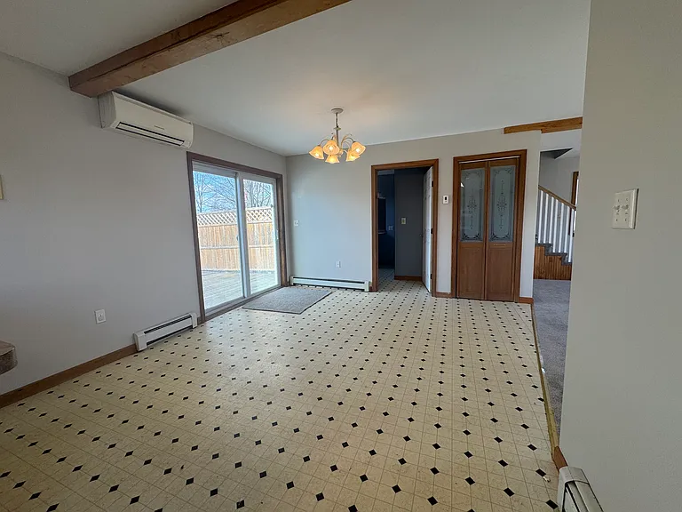 18 Jewett St #B — Photo 3