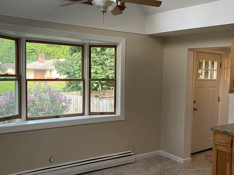1429 Titus Ave — Photo 10