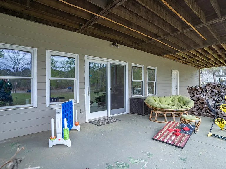 218 Long Island Dr — Photo 32