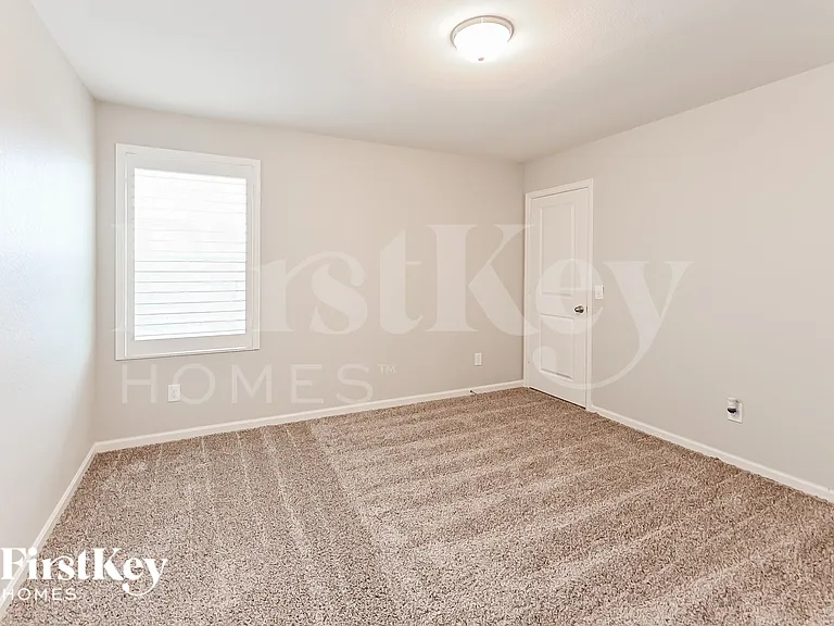 10080 Pappas Dr — Photo 15