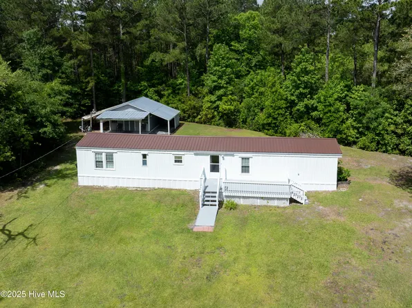 858-864 Cockleshell Drive SW, Supply, NC 28462