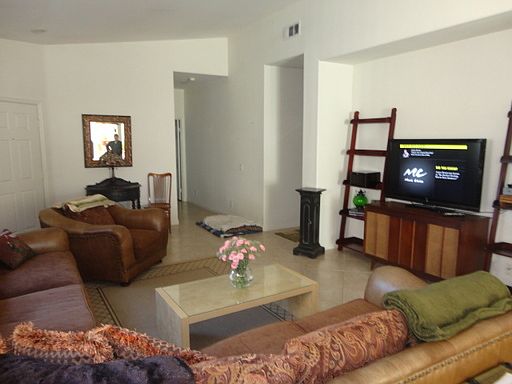 4th image of 41207 Coghill Dr