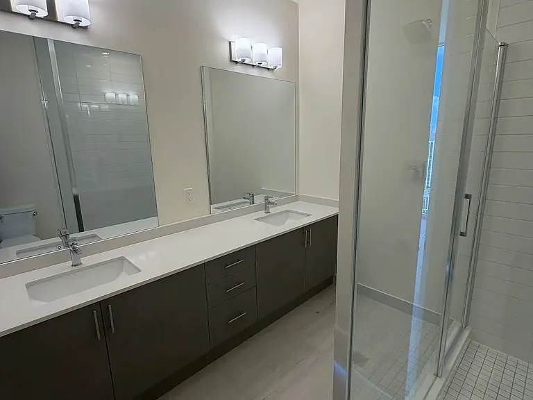 8960 Jane St #Penthouse 102 — Photo 14