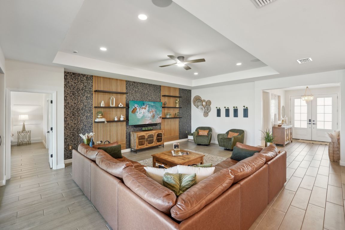 Kingmont Dr-009.jpg