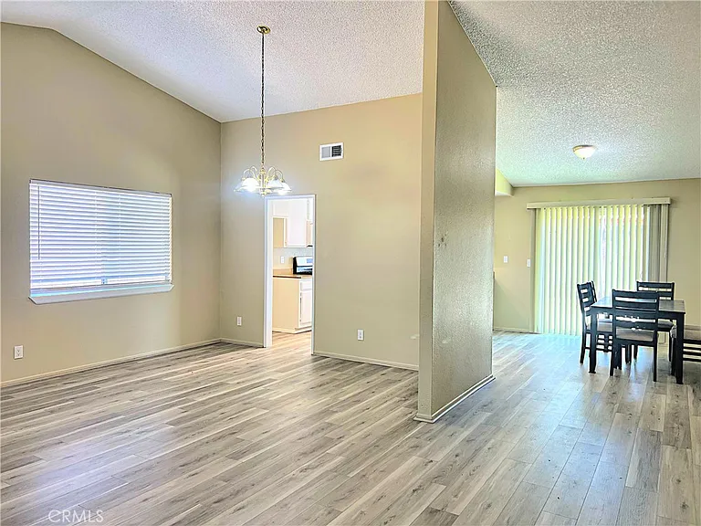 2826 San Ramon Dr — Photo 10