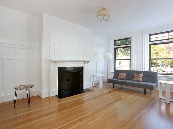 4th image of 1805 Beacon St #3