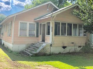 1008 N 7th Ave, Laurel, MS 39440