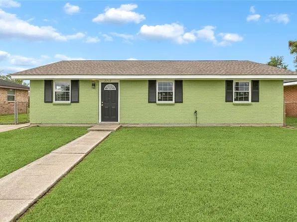 2712 Guerra Dr, Violet, LA 70092