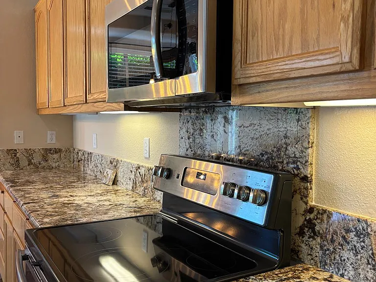520 Arlington Dr — Photo 14