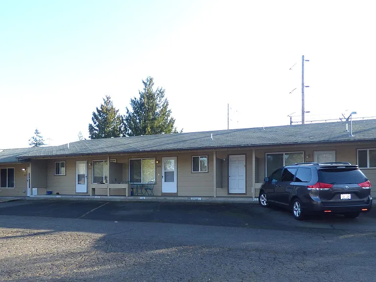 3974 Liberty Rd S — Photo 31