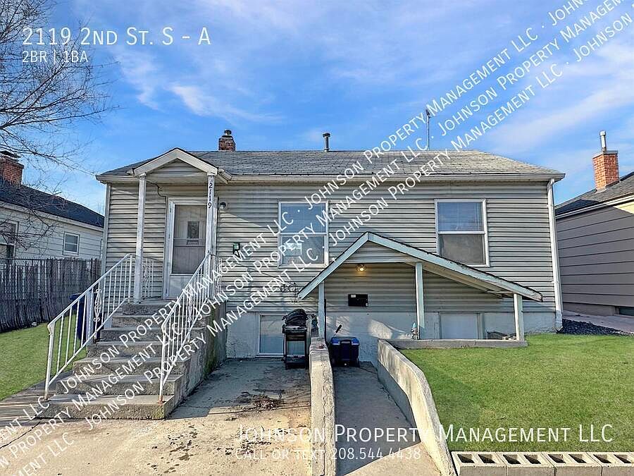 1st image of 2119 2nd St S #A