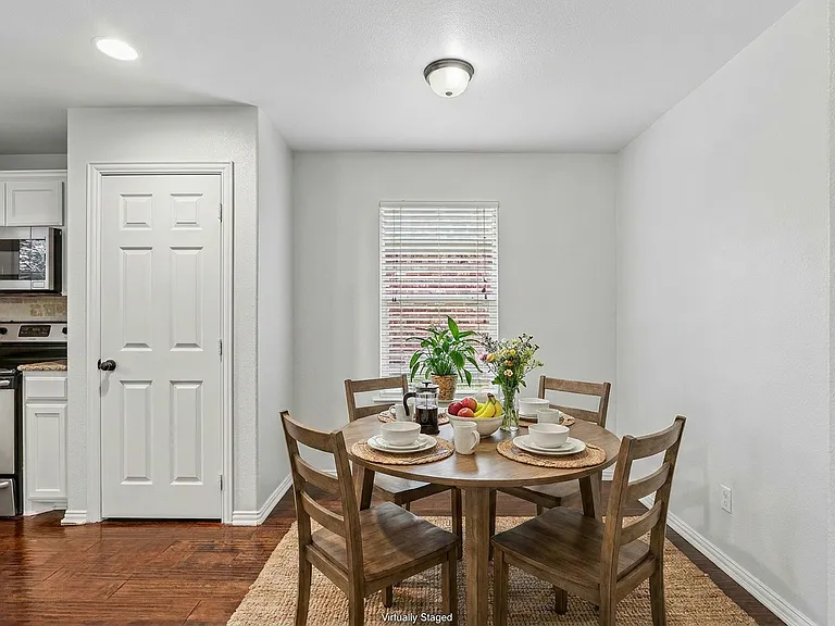 3017 N Hickory St — Photo 1
